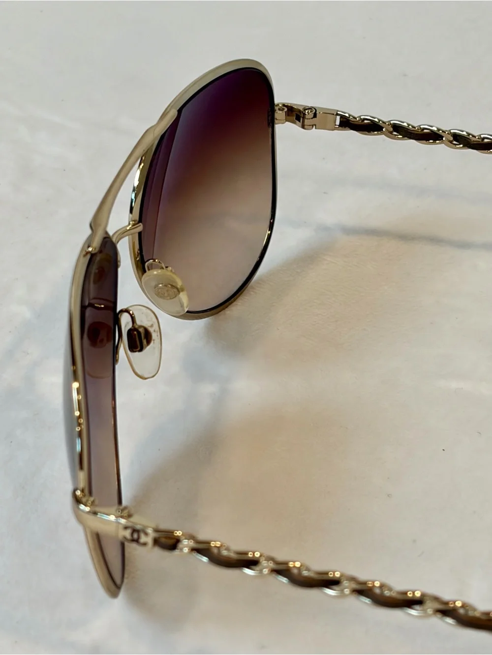 CHANEL Aviator Sunglasses, Brn leather/gold chain temples,CCs, brn gradient lens